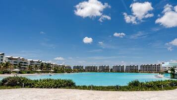 Utomhuspool