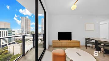 Leilighet, balkong, byutsikt | Innvendig