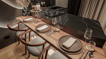 Superior Suite, City View | Interior