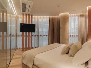 Deluxe Suite, City View | View from room