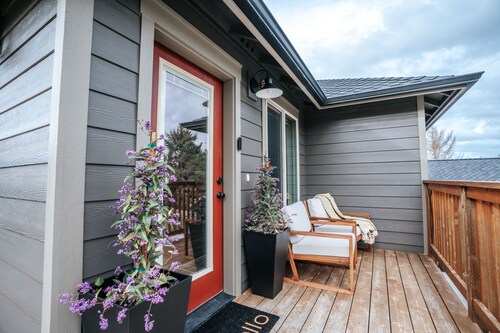 Perfect 1-bedroom apartment in the redwood curtain for your getaway