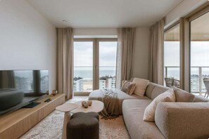 TV, stereo - Nora - Elegant seaview escape with balcony (Oostende)