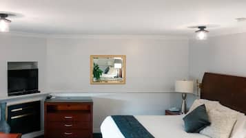 Escrivaninha, ferros/tábuas de passar roupa, Wi-Fi de cortesia