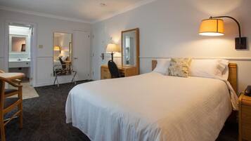 Schreibtisch, Bügeleisen/Bügelbrett, kostenloses WLAN