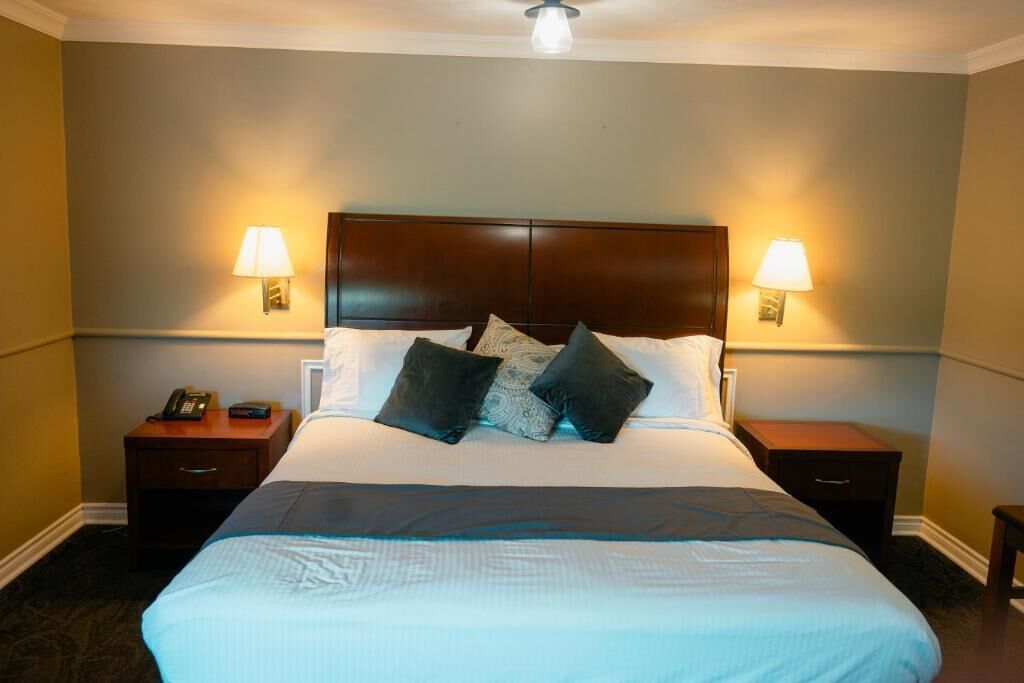 Rum - 1 kingsize-säng - icke-rökare | Skrivbord, strykjärn/strykbräda och gratis wi-fi