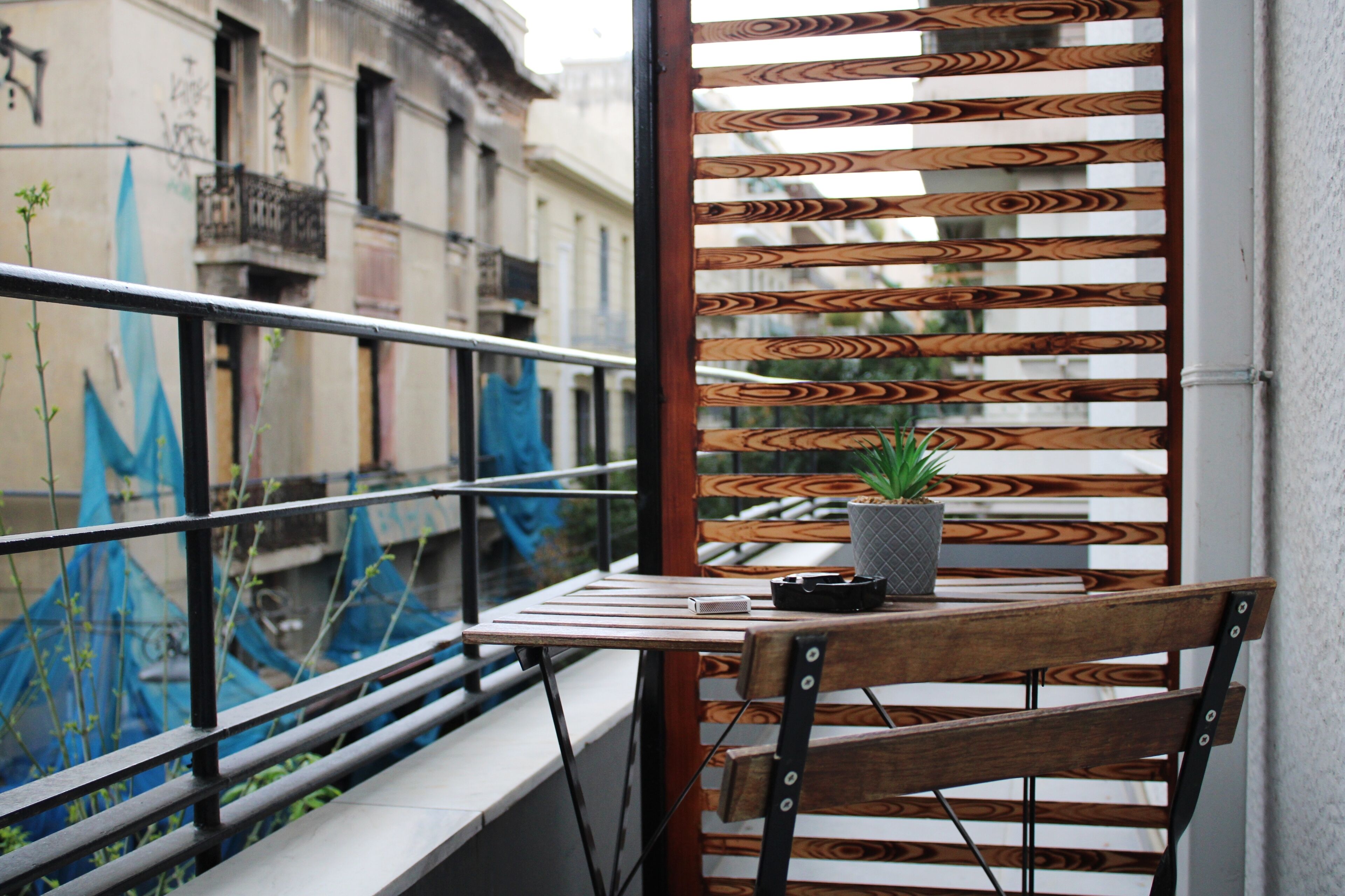 Family Studio Suite, City View | Outdoor dining