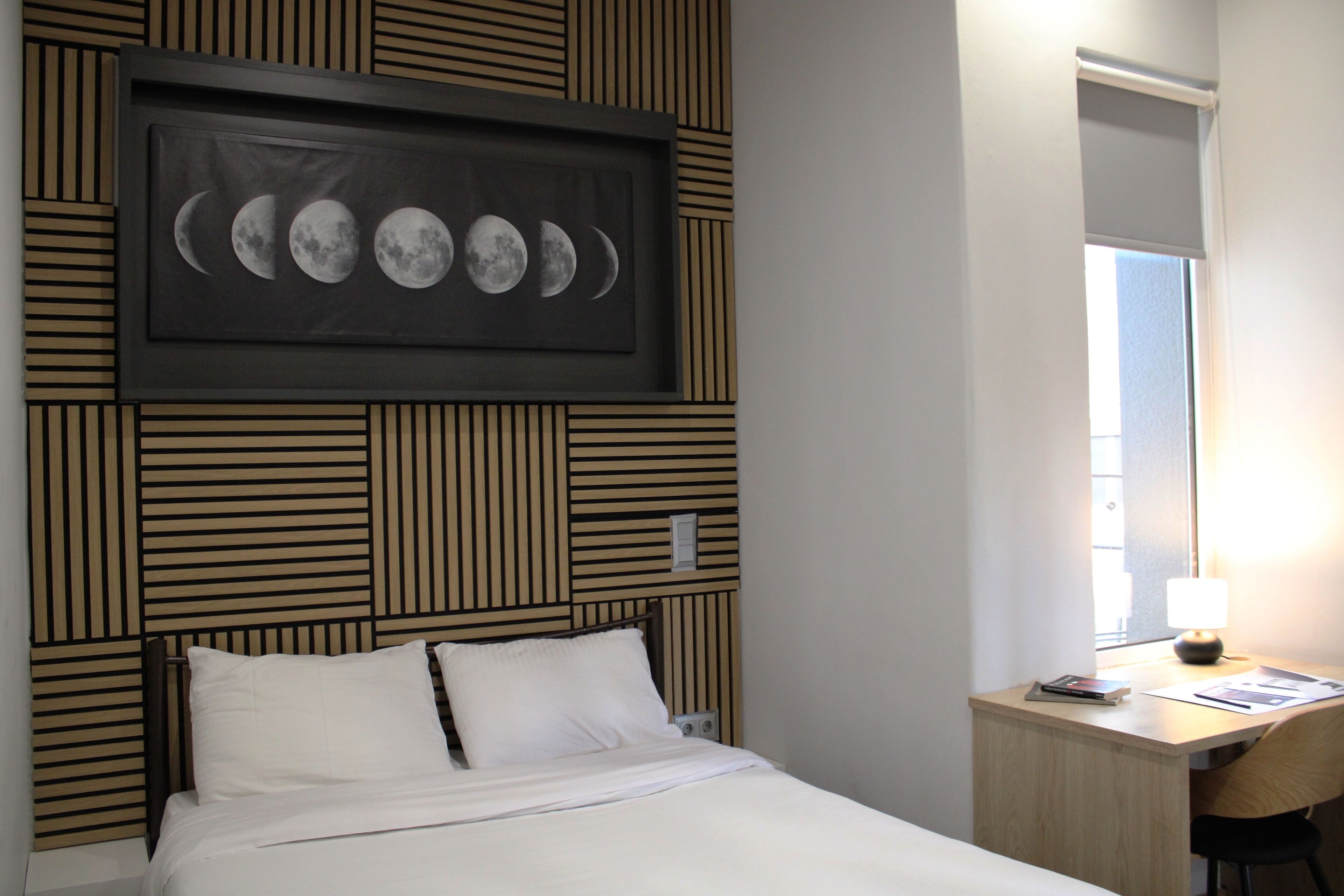 Blackout curtains, free WiFi, wheelchair access