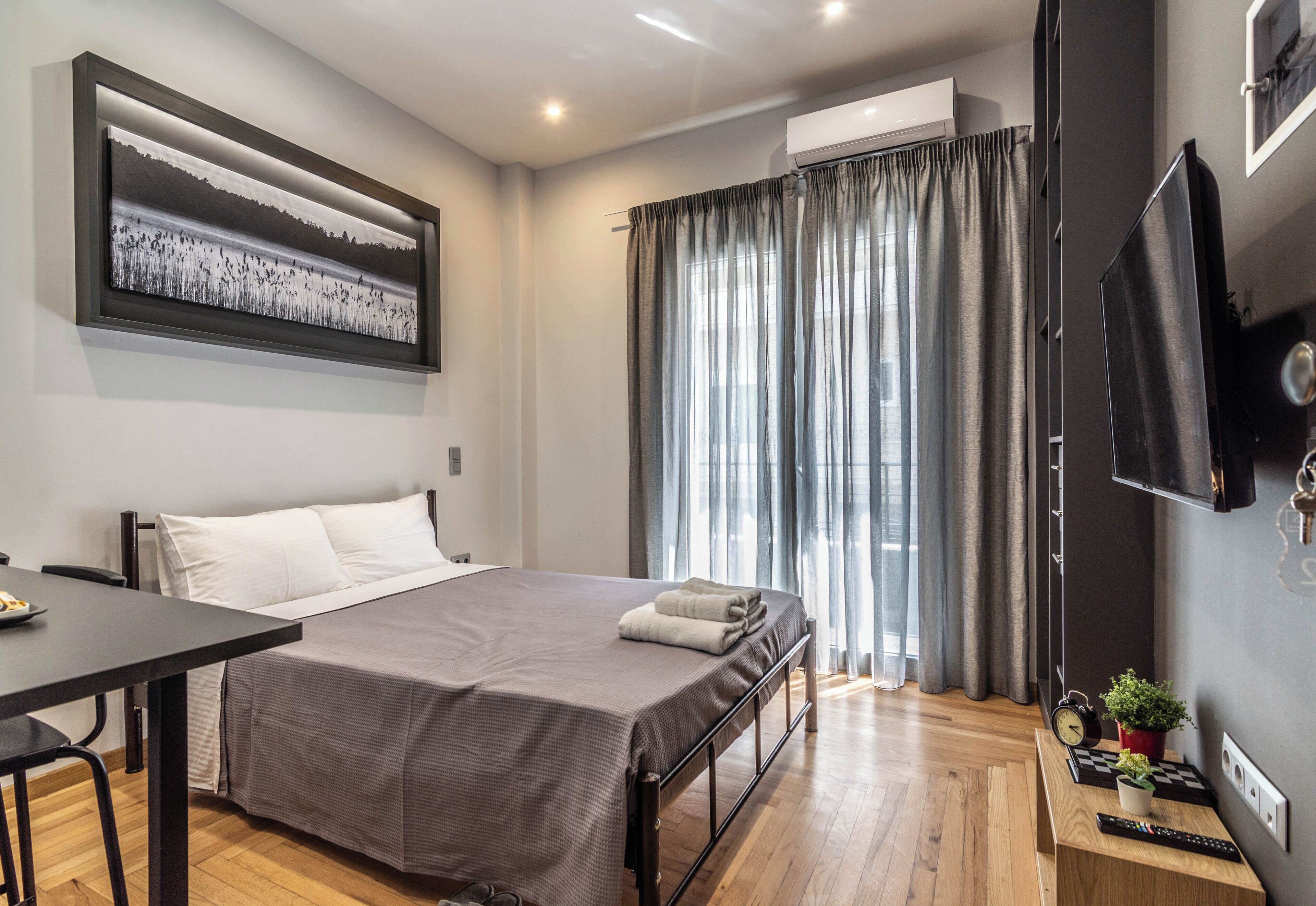 Pimennysverhot, ilmainen Wi-Fi, pääsy pyörätuolilla