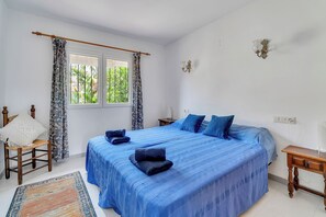 Bügeleisen/Bügelbrett, WLAN, Bettwäsche