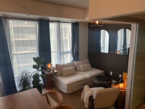 Living area - Nice 1 bedroom condo steps away from Fifa Worldcup (Toronto)