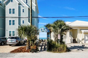 Property grounds - Sand Castle Serenity Studio - Sleeps 4 - Steps to the Beach - No Extra Fees (Panama City)