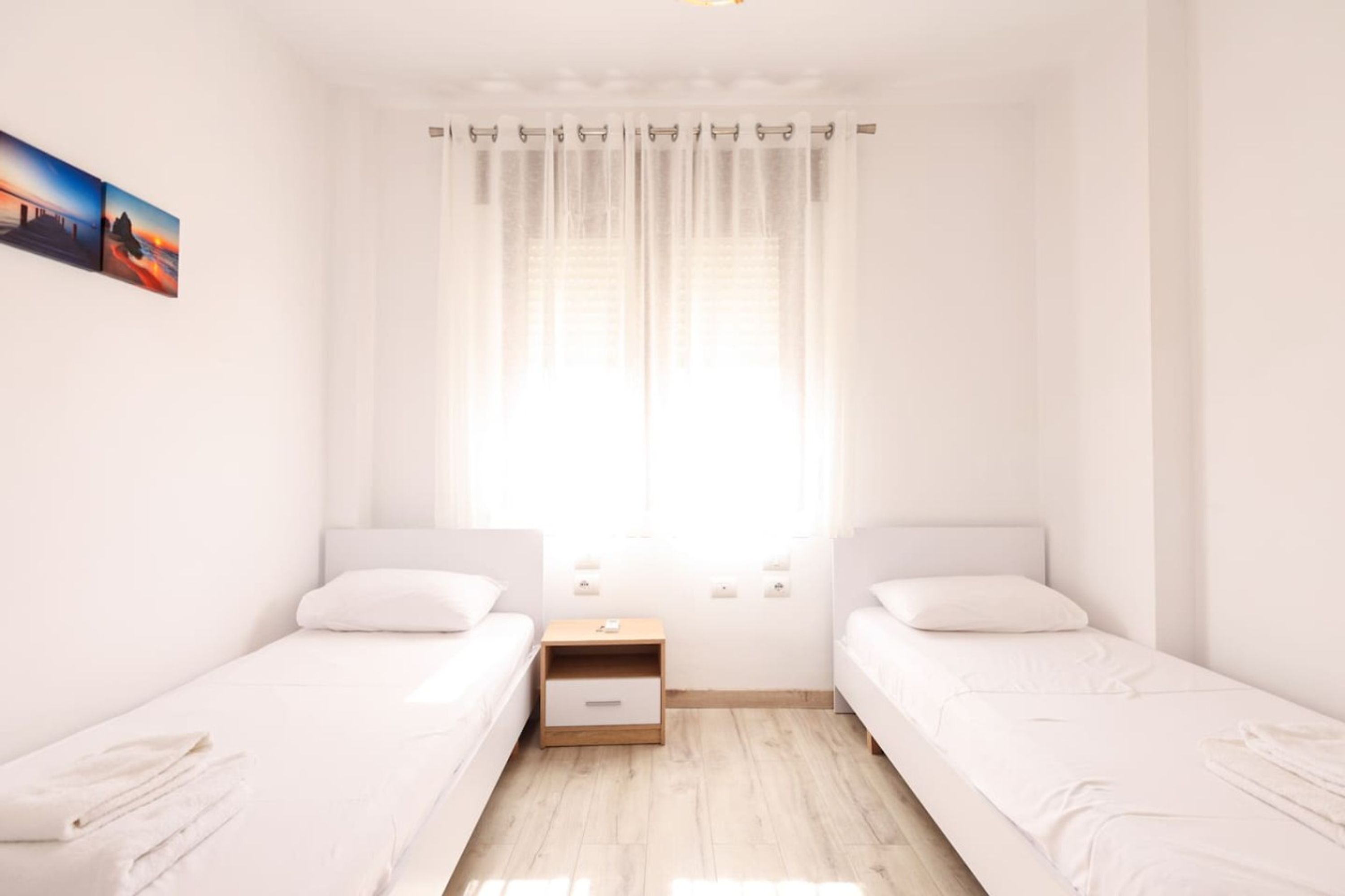 3 bedrooms, desk, iron/ironing board, travel cot