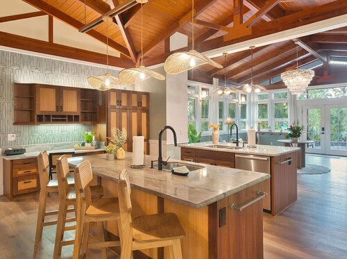Spacious Kona Retreat | Sleeps 17 | Game Room