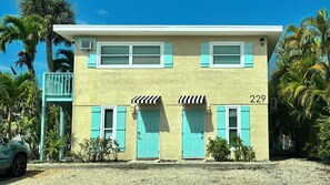 Exterior - SunShell 3 - Steps from Sand (Fort Myers)