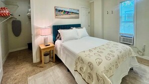 2 bedrooms, iron/ironing board, free WiFi, bed sheets - SunShell 1 - 4 min walk to Beach (Fort Myers)