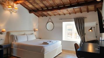 Leilighet – deluxe, 4 soverom, privat bad | Safe på rommet, strykejern/-brett og wi-fi (inkludert)