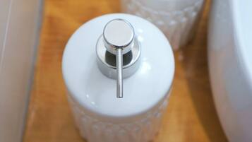 淋浴設備、免費梳洗用品、風筒、提供毛巾