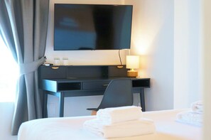 In-room safe, iron/ironing board, free WiFi - THE ROMAN WAY OPERA (Rome)