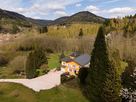 Exterior. Forest Cottage Du Moulin for 10: Mountain View, Private Terrace & Wi-Fi