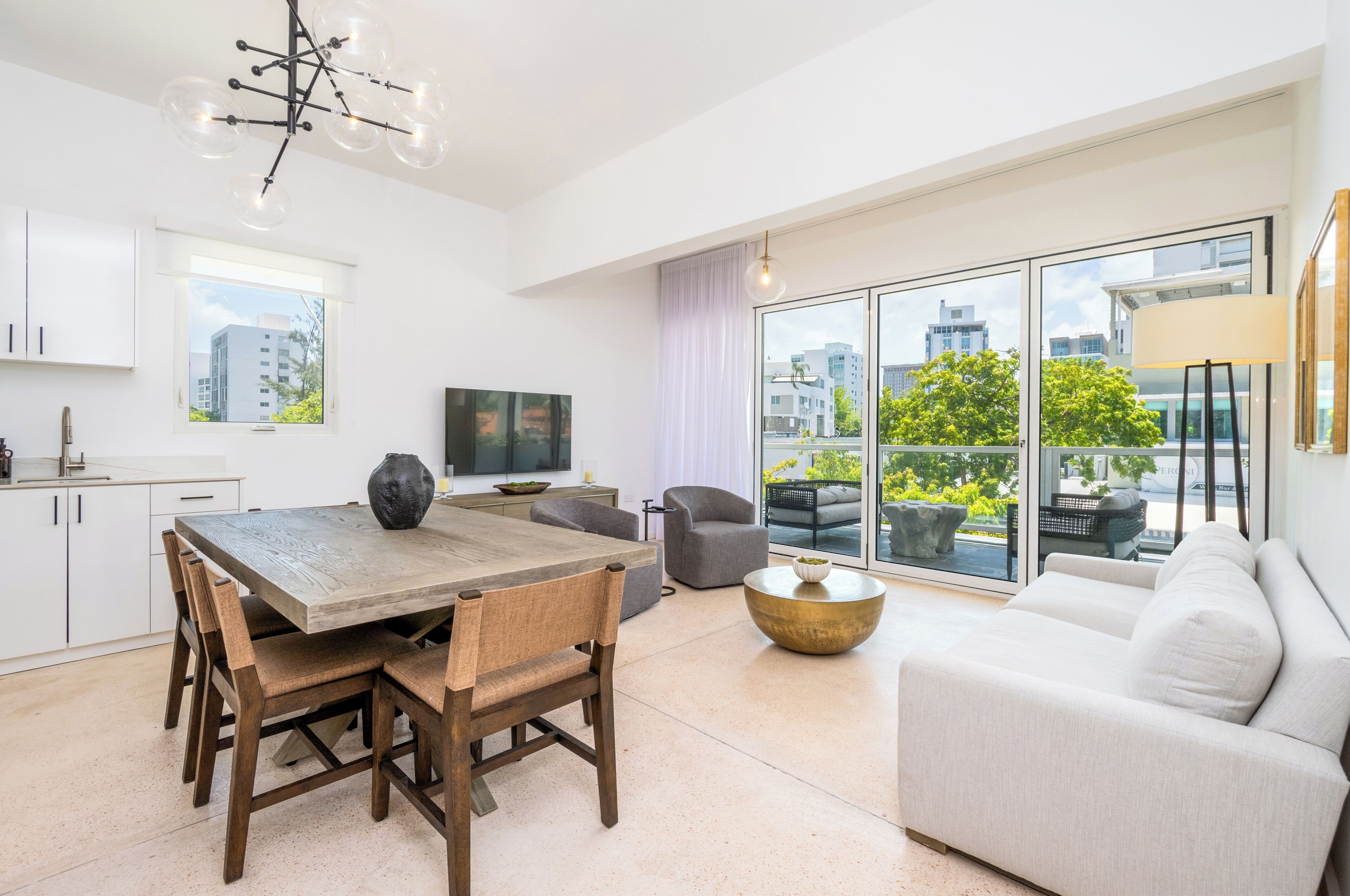 Deluxe Apartment, 3 Bedrooms, City View | Living area