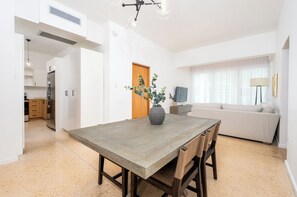Dining - Ashford Apartments (San Juan)