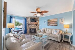 Luokittelematon kuva, 3 kautta 7, painike