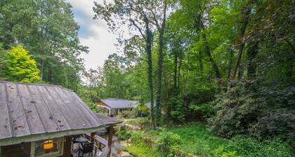 Tranquil 2BR Escape w Zen Garden Waterfall View