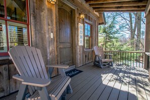 House | 2 bedrooms, Internet - Rustic-chic 2BR Cabin w Clawfoot Tub Near Trails (Hendersonville)