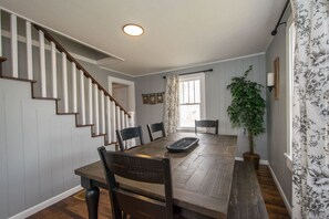 House - Cozy 3BR w Free Attraction Tix 6 Mins to Town (East Flat Rock)