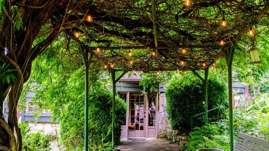 Spacious 6BR Compound w Fire Pit 15 Min to Town