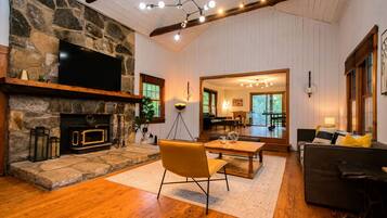 House | 6 bedrooms, Internet