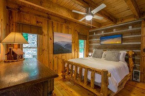 Suite | 1 bedroom, Internet - Epic 1BR Cabin w Outdoor Fireplace 5 Min to Town (Saluda)