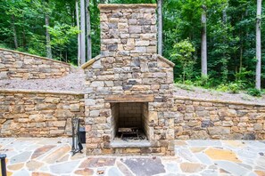 Suite | 1 bedroom, Internet - Epic 1BR Cabin w Outdoor Fireplace 5 Min to Town (Saluda)