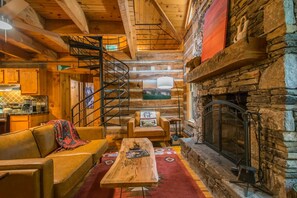 Suite - Epic 1BR Cabin w Outdoor Fireplace 5 Min to Town (Saluda)