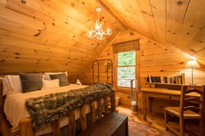 Suite | 1 bedroom, Internet - Epic 1BR Cabin w Outdoor Fireplace 5 Min to Town (Saluda)