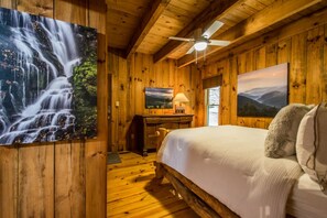 Suite - Epic 1BR Cabin w Outdoor Fireplace 5 Min to Town (Saluda)