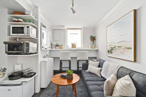 1 bedroom, Internet - Modern 1BR w Workspace Walk to Shops Parks (Asheville)