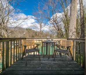 House | 1 bedroom, Internet - Dog Friendly Tiny House On Lake Lure Private Dock (Lake Lure)