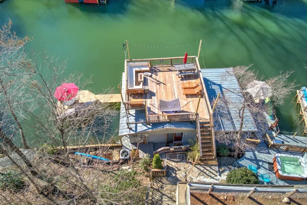 Dog Friendly Tiny House On Lake Lure Private Dock - Edneyville, NC