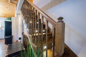 House - Rustic 4BR w Deck Firepit Darts Near Golf (Horse Shoe)