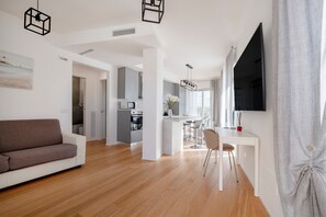 Interior - Apartment 'Vista Mare' with Sea View, Wi-Fi and Air Conditioning (Polignano a Mare)