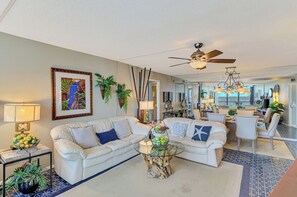 Interior - Harbor Towers 632 - Tropical Sands Accommodations (Siesta Key)