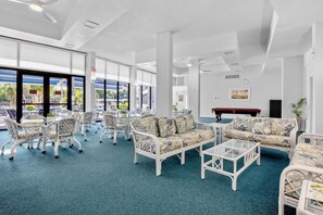 Interior - Harbor Towers 632 - Tropical Sands Accommodations (Siesta Key)