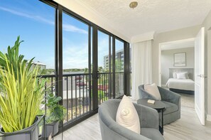Interior - Harbor Towers 317 - Tropical Sands Accommodations (Siesta Key)