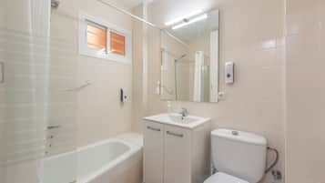 Douche, serviettes fournies