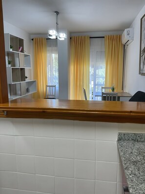 Interior - Apartment 'Apartamento Aguila' with Shared Pool, Private Terrace and Air Conditioning (Benalmádena)