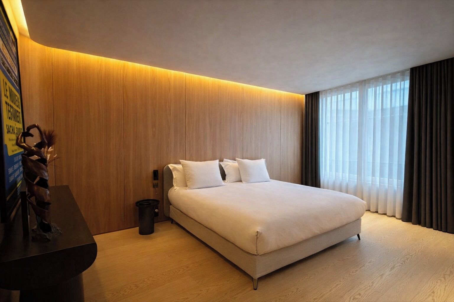 2 bedrooms, iron/ironing board, internet, bed sheets