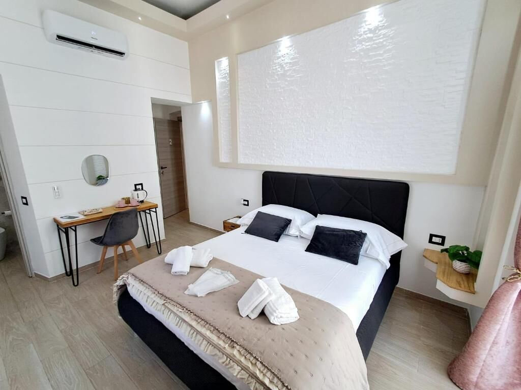 Tweepersoonskamer, 1 queensize bed, balkon, uitzicht op de stad
