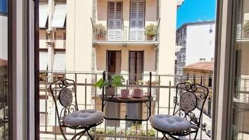 Dobbeltrom, 1 queensize-seng, balkong, byutsikt | Innvendig