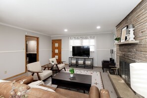 Unclassified image, 3 of 16, button